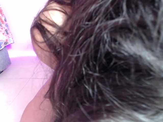 Live sex webcam photo for Esmeralda-gre #273532569