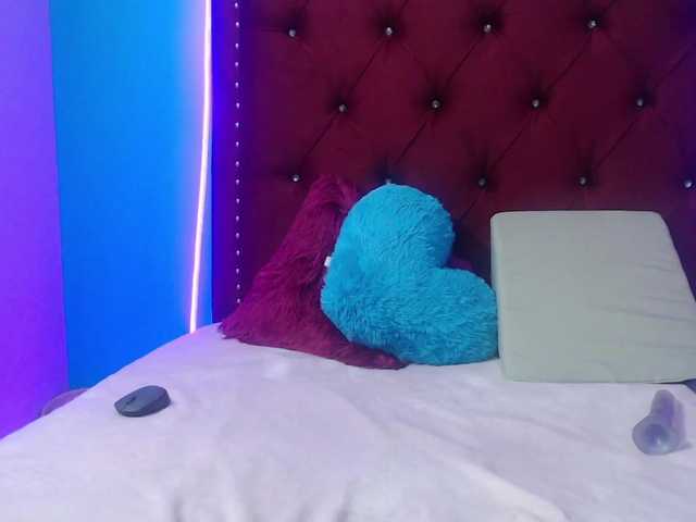 Live sex webcam photo for Esmeralda-gre #273597098