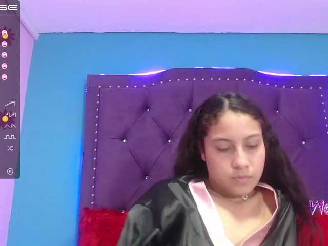 Live sex webcam photo for Esmeralda-gre #273641365