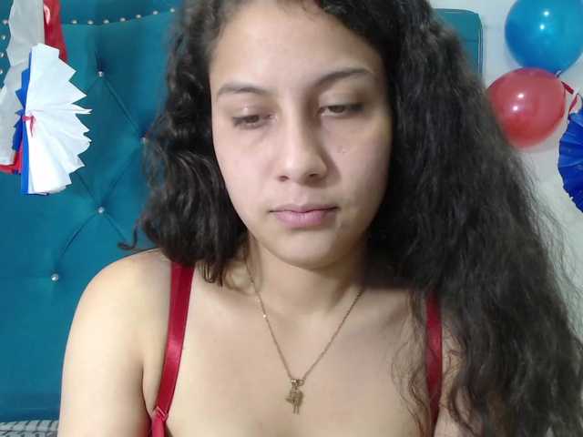 Live sex webcam photo for Esmeralda-gre #273963058