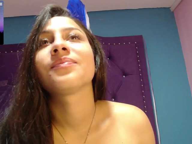 Live sex webcam photo for Esmeralda-gre #273997402