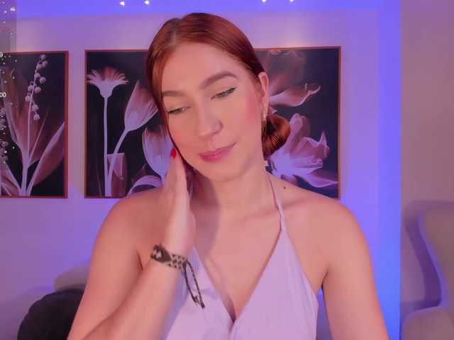 Live sex webcam photo for EsmeraldaLevy #289223276