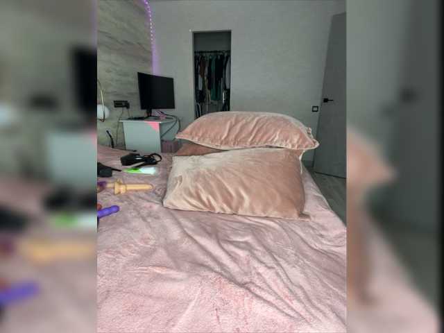 Live sex webcam photo for EssExxS #276821618