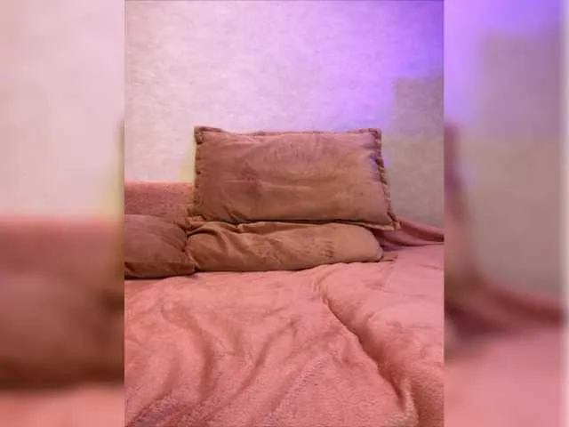 Live sex webcam photo for EssExxS #277660421