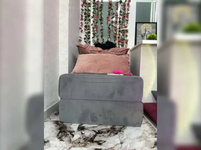 Live sex webcam photo for Esseexxss #278236756