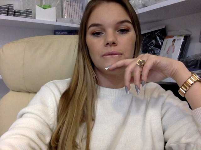 Live sex webcam photo for EsseniaHot #276816715