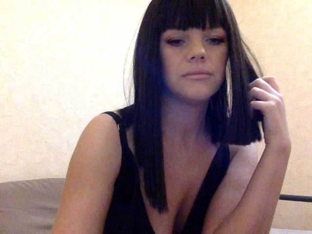 Live sex webcam photo for EsseniaHot #290445257