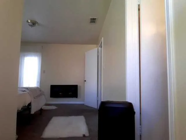Live sex webcam photo for Essenseblaque #272098914