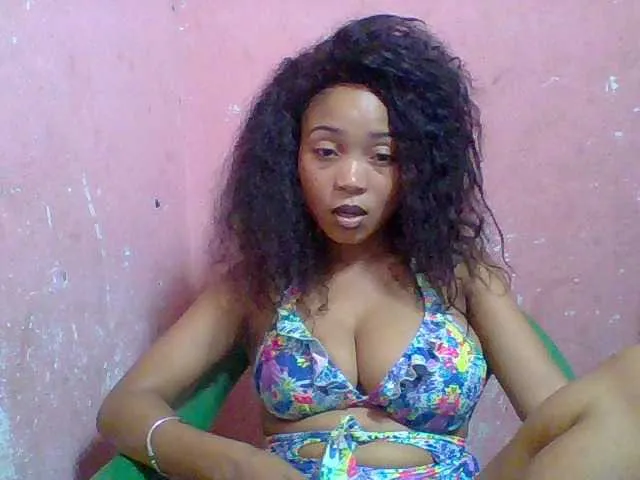 Live sex webcam photo for Estelahh #292026505