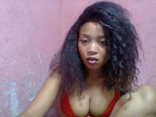 Live sex webcam photo for Estelahh #292241584