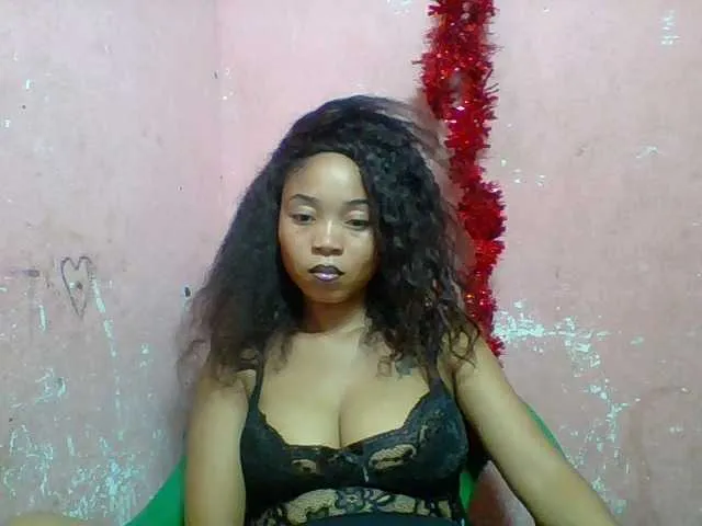 Live sex webcam photo for Estelahh #292446797