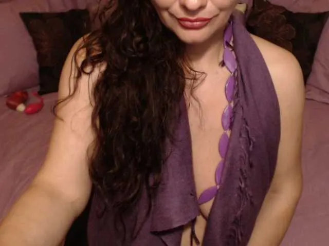 Live sex webcam photo for EstelleRossex #275433593