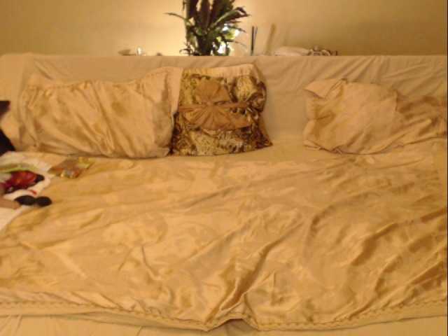 Live sex webcam photo for EstelleRossex #276013609