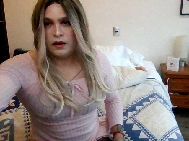 Live sex webcam photo for EstephanieAJ #291377095