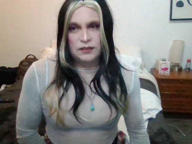 Live sex webcam photo for EstephanieAJ #292147754