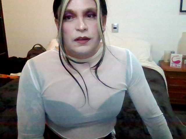 Live sex webcam photo for EstephanieAJ #292148874