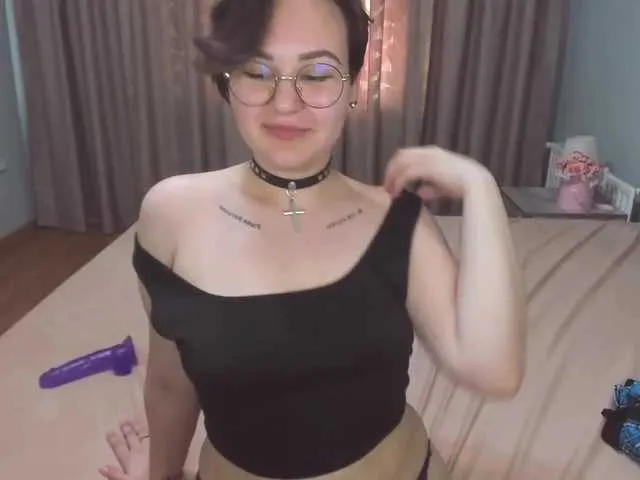 Live sex webcam photo for EsterOcean #272962337