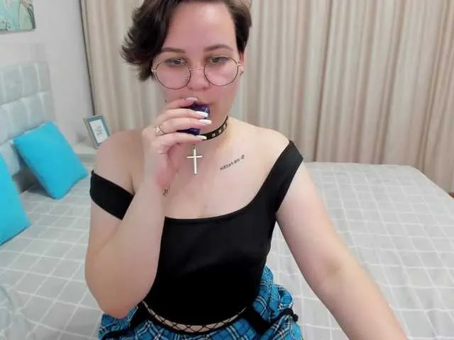 Live sex webcam photo for EsterOcean #273142183