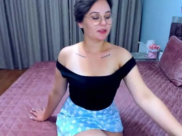 Live sex webcam photo for EsterOcean #274578641