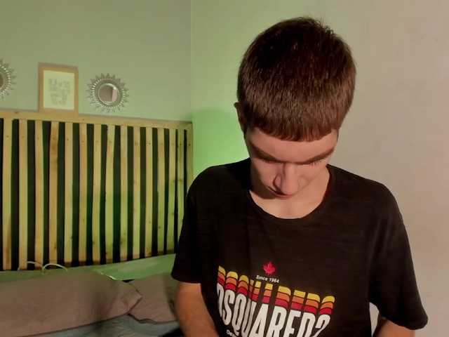 Live sex webcam photo for Esteveen-M #275533398