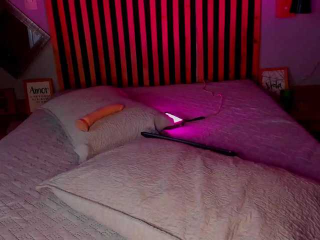 Live sex webcam photo for Esteveen-M #275561687