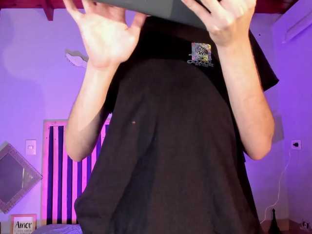 Live sex webcam photo for Esteveen-M #275589278