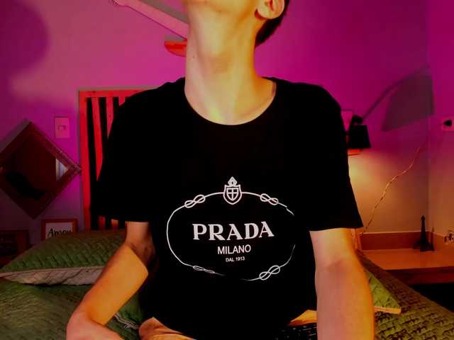 Live sex webcam photo for Esteveen-M #275613152