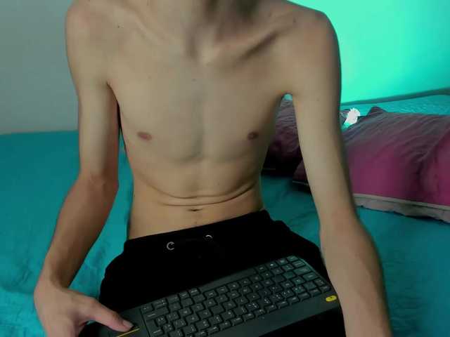 Live sex webcam photo for Esteveen-M #275739359