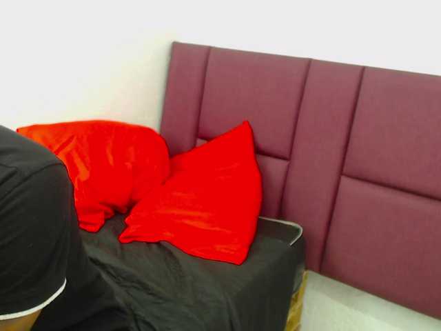 Live sex webcam photo for Esteveen-O #274080399