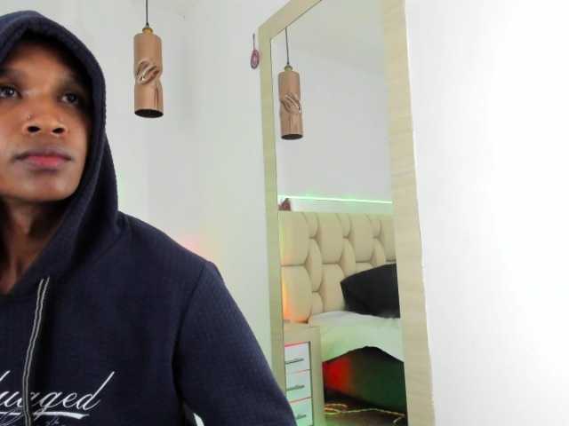 Live sex webcam photo for Esteveen-O #274195204