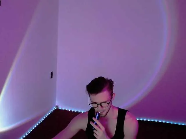 Live sex webcam photo for Et1enne #276517029