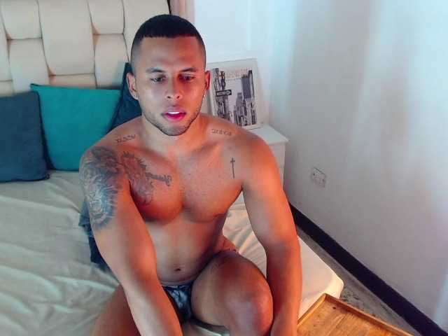 Live sex webcam photo for EthanBrowm #276798257