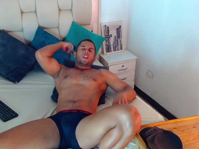 Live sex webcam photo for EthanBrowm #276978763