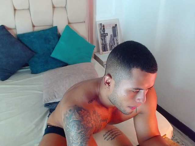 Live sex webcam photo for EthanBrowm #277013667