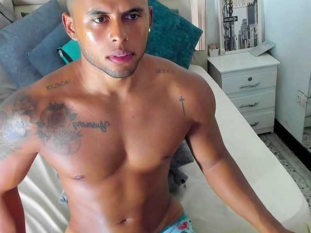 Live sex webcam photo for EthanBrowm #277417798