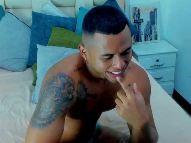 Live sex webcam photo for EthanBrowm #278211735