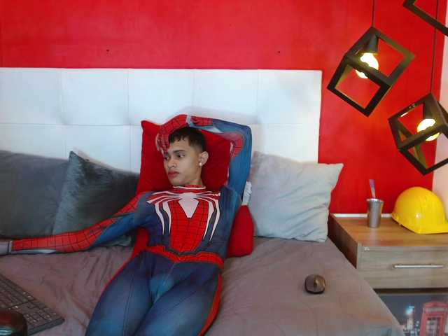 Live sex webcam photo for EthanConnors #275568920