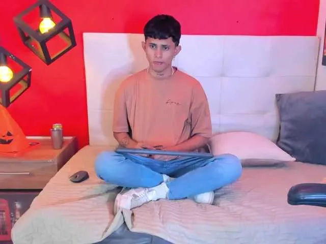 Live sex webcam photo for EthanConnors #276476281