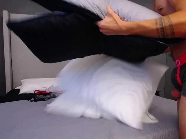 Live sex webcam photo for EthanHart #278166698