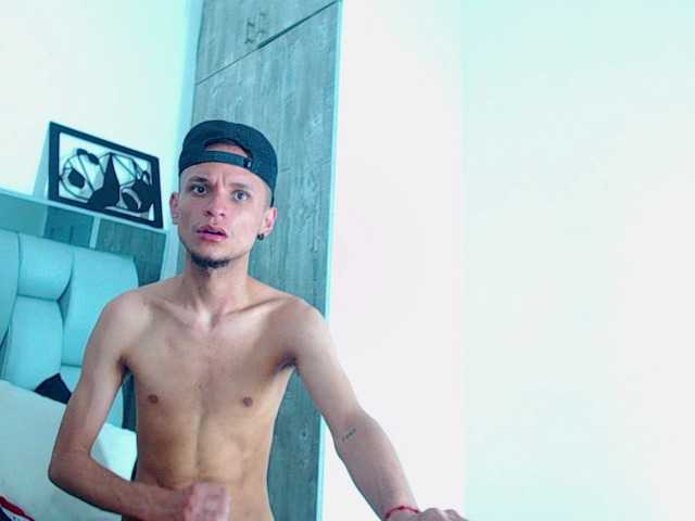 Live sex webcam photo for EthanLiam #275611875