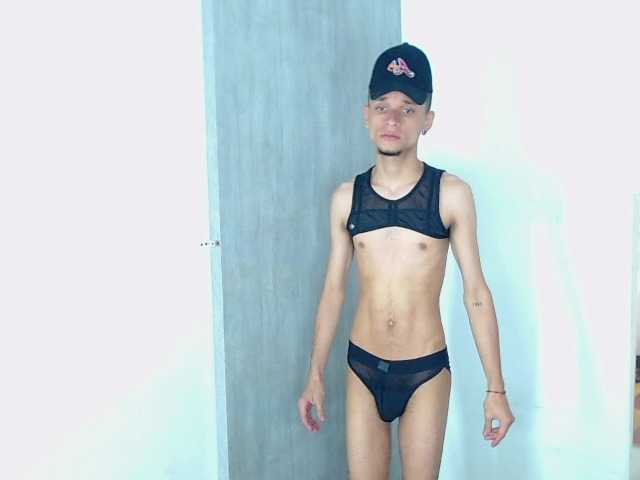 Live sex webcam photo for EthanLiam #275653153