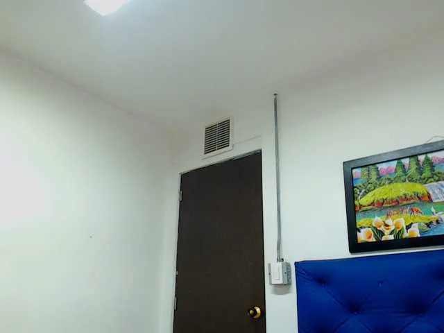 Live sex webcam photo for EthanSaenz #274711265