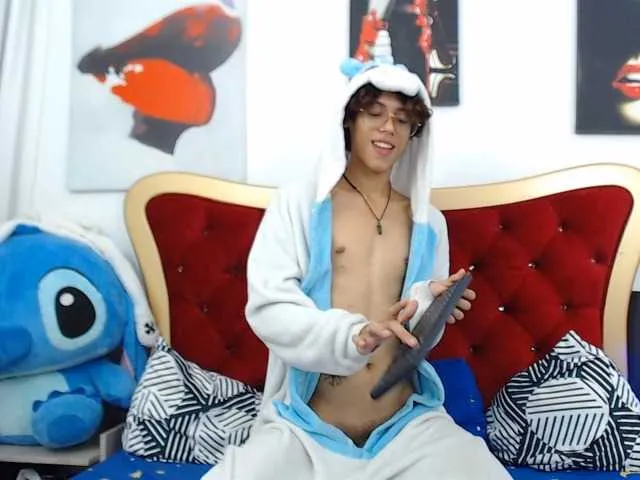 Live sex webcam photo for EthanStitch #277884642