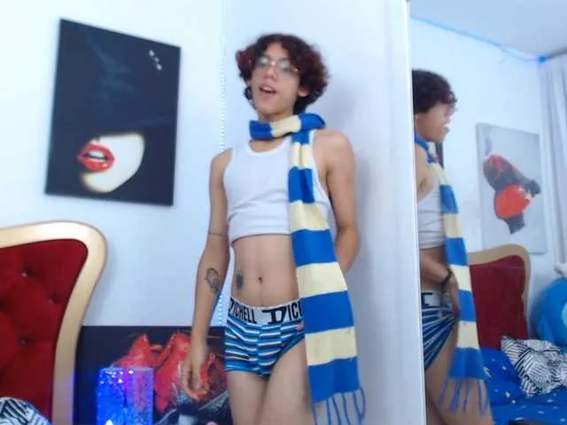 Live sex webcam photo for EthanStitch #277982112