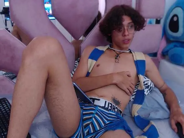 Live sex webcam photo for EthanStitch #278143162