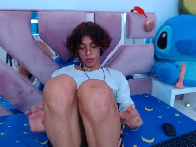 Live sex webcam photo for EthanStitch #278167527