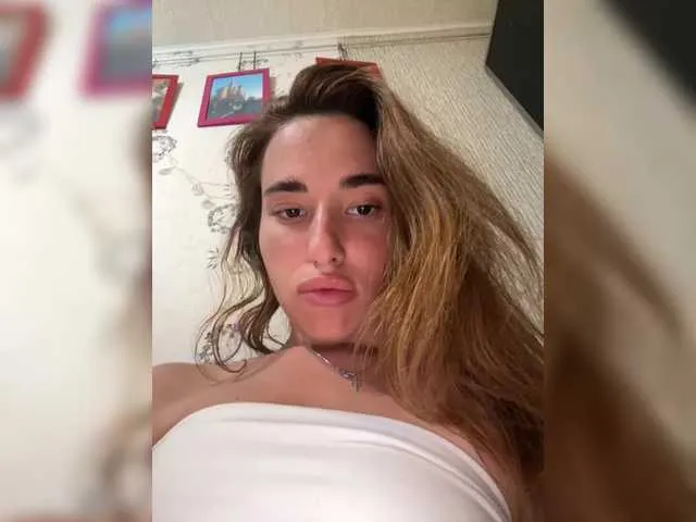 Live sex webcam photo for Etokiska #290377194