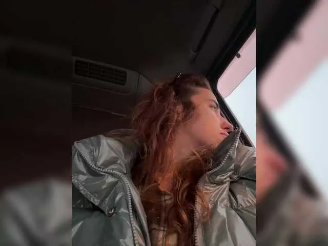 Live sex webcam photo for Etokiska #290447023