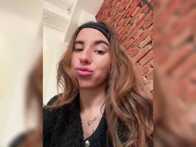 Live sex webcam photo for Etokiska #290806597