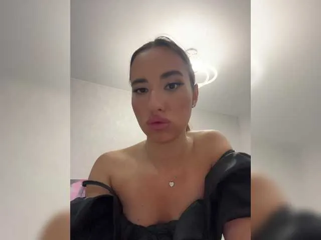 Live sex webcam photo for Etokiska #291994617